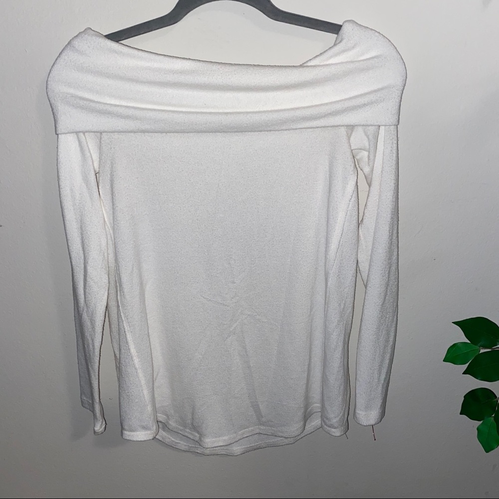 Abercrombie Soft AF Off the shoulder